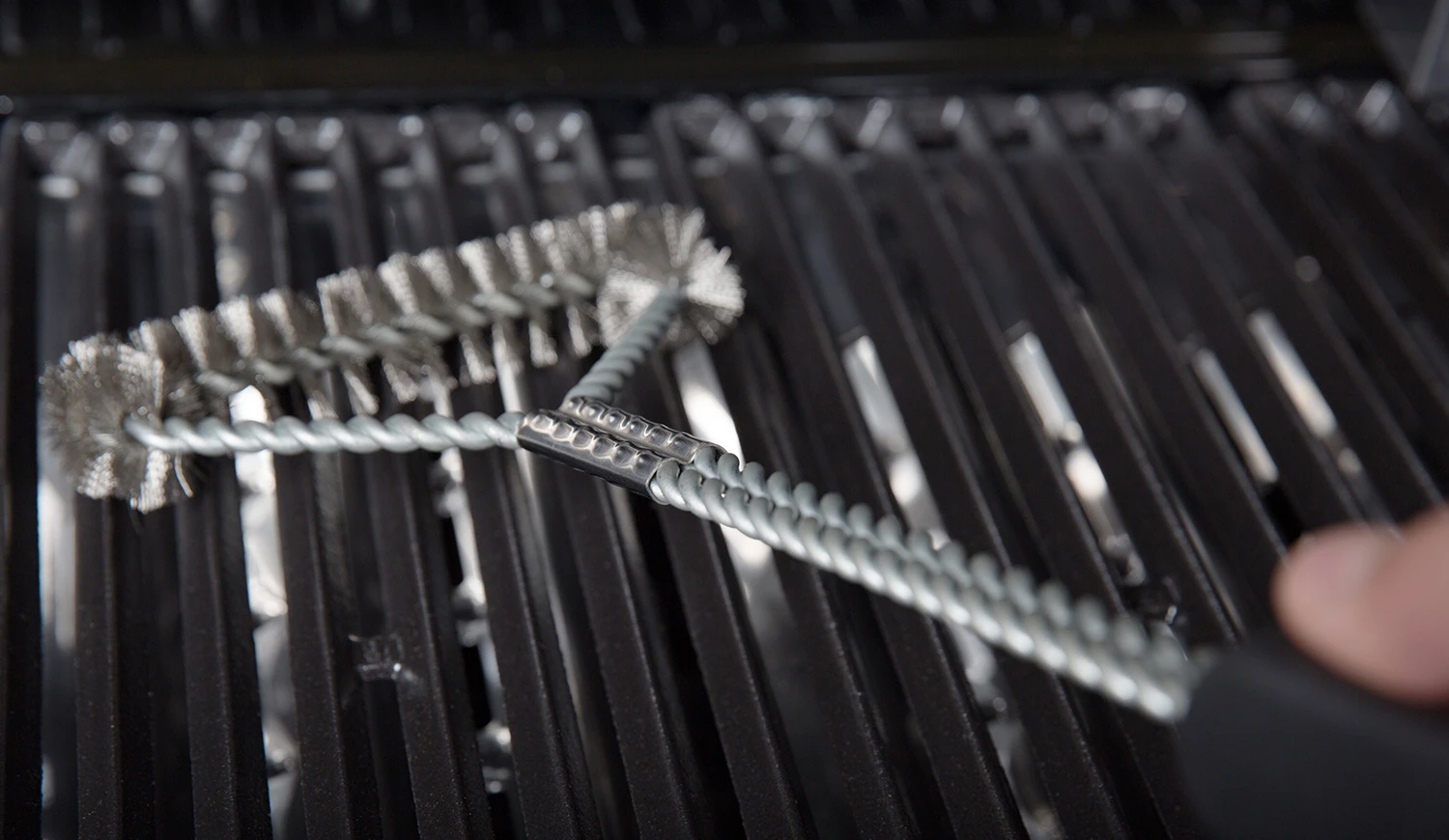 Broil King Grillbürste 3-seitig 30 Cm Mit Edelstahlborsten 2 Broil King Grillbürste 3-seitig 30 Cm Mit Edelstahlborsten – Bild 2