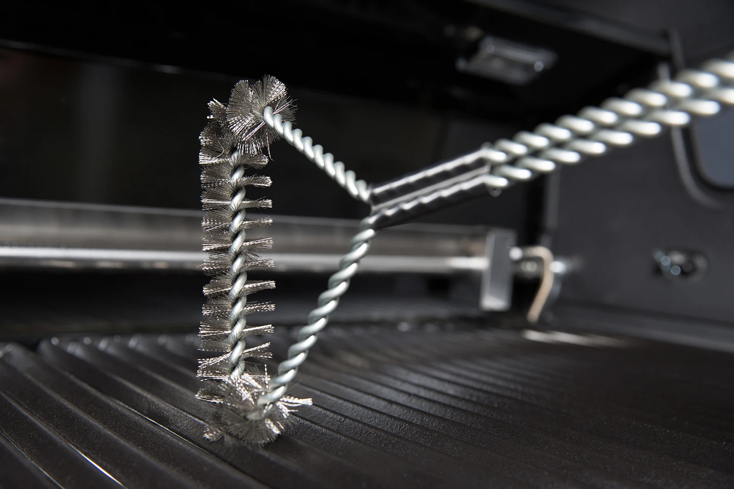 Broil King Grillbürste 3-seitig 30 Cm Mit Edelstahlborsten 3 Broil King Grillbürste 3-seitig 30 Cm Mit Edelstahlborsten – Bild 3