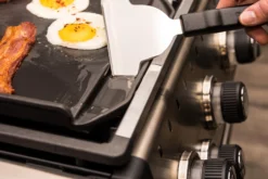 Broil King Grillplatte / Gusseisen Plancha Für Baron (ersetzt 2 Grillroste) -Broil King Geschaft Broil King Baron Grillplatte Fettablauf 11342