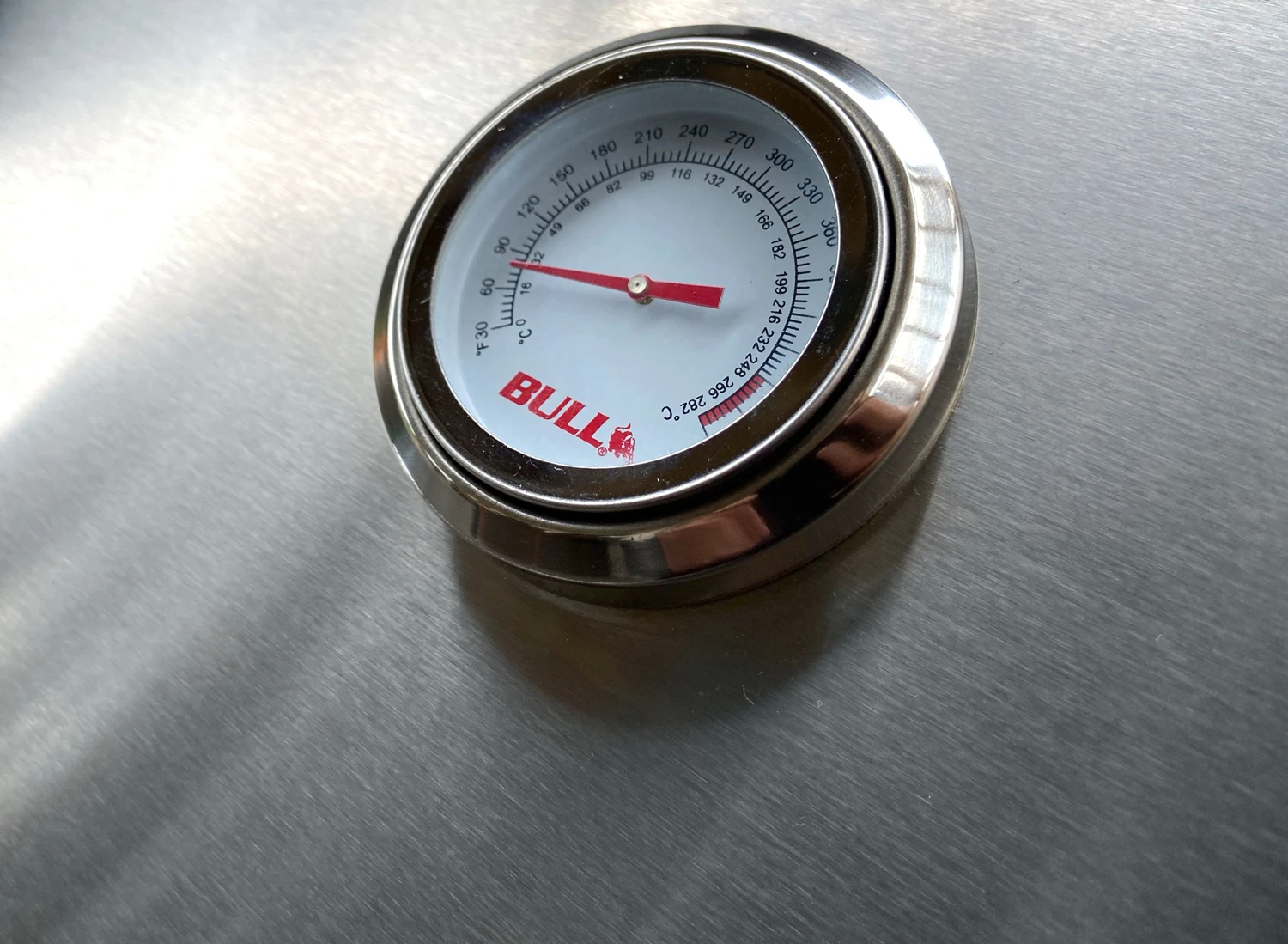 BULL Diablo - Gasgrill Mit Infrarot Backburner Und Rotisserie 4 BULL Diablo - Gasgrill Mit Infrarot Backburner Und Rotisserie – Bild 4