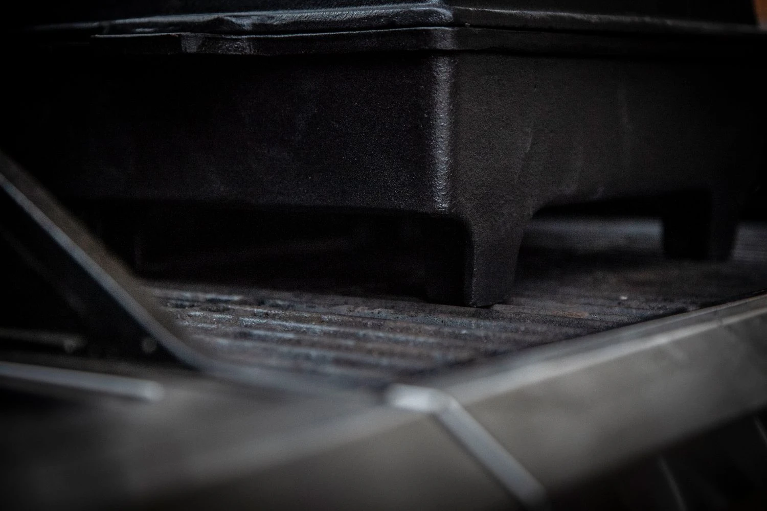 Grillfürst Dutch Oven Set BBQ Kastenform BK6 Aus Gusseisen - X-DEAL Inkl. Tragetasche / Aufbewahrungstasche, Gusseisen Pflege Und Deckelheber 6 Grillfürst Dutch Oven Set BBQ Kastenform BK6 Aus Gusseisen - X-DEAL Inkl. Tragetasche / Aufbewahrungstasche, Gusseisen Pflege Und Deckelheber – Bild 6