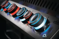 Napoleon Prestige 500 Gasgrill, Schwarz - Mit Safety Glow - X-DEAL Inkl. Grillthermometer, Schneidebrett Und Windschild Für SIZZLE ZONE 25 Napoleon Prestige 500 Gasgrill, Schwarz - Mit Safety Glow - X-DEAL Inkl. Grillthermometer, Schneidebrett Und Windschild Für SIZZLE ZONE -Broil King Geschaft Napoleon Prestige 500 Safety Glow Drehreglerbeleuchtung 1