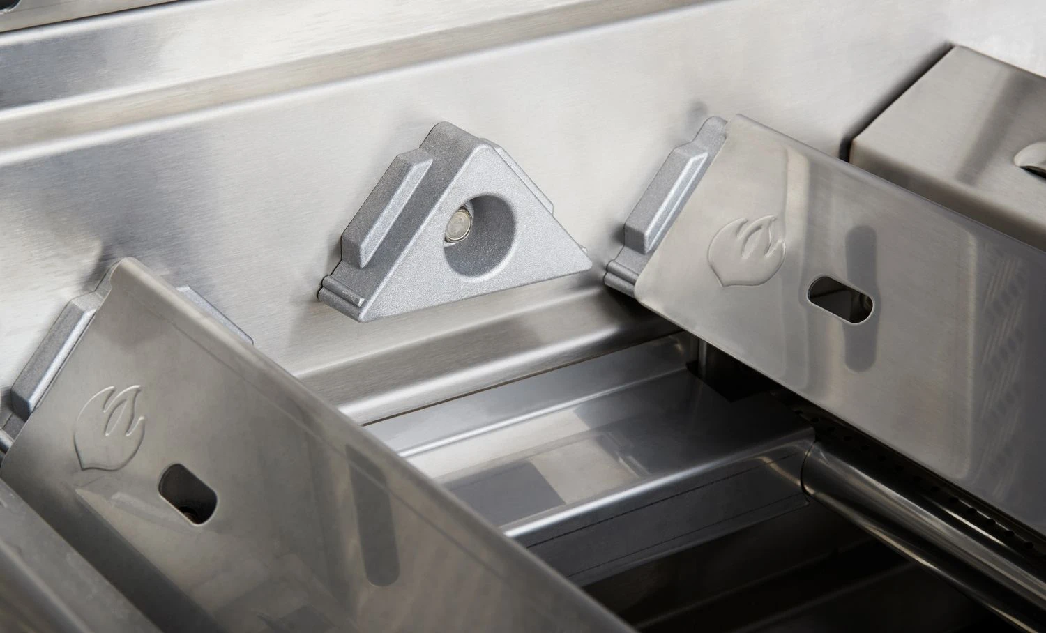 Napoleon Prestige Pro 825-3 Edelstahl Gasgrill Inkl. Drehspieß Und Bodenbeleuchtung + Gratis Napoleon TravelQ PRO285 Kompakt Gasgrill 10 Napoleon Prestige Pro 825-3 Edelstahl Gasgrill Inkl. Drehspieß Und Bodenbeleuchtung + Gratis Napoleon TravelQ PRO285 Kompakt Gasgrill – Bild 10