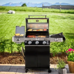 Rösle Gasgrill Videro G3-S VARIO+ Schwarz - Modell 2023 - X-DEAL Inkl. Abdeckhaube Und Grillplatte -Broil King Geschaft Roesle Gasgrill Videro G3 S Mood