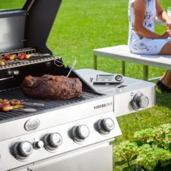 Rösle Edelstahl Gasgrill Videro G6-S VARIO+ - Limited Edition Modell 2023 - X-DEAL Inkl. Abdeckhaube Und Grillplatte -Broil King Geschaft Roesle Videro G6 S Edelstahl Gasgrill Station Mood 1