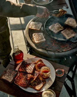 The Bastard Keramikgrill Classic Large - Complete - Schwarz Glänzend - Modell 2023 -Broil King Geschaft The Bastard Large Keramikgrill Complete