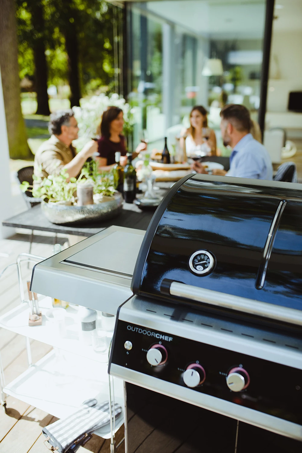 Outdoorchef Dualchef 325 G Gasgrill Mit Seitenkocher + BLAZING ZONE Infrarotbrenner + DGS Gusseisen Grillrost 2 Stk. + DGS Gemüse Grillrost 2 Stk. 10 Outdoorchef Dualchef 325 G Gasgrill Mit Seitenkocher + BLAZING ZONE Infrarotbrenner + DGS Gusseisen Grillrost 2 Stk. + DGS Gemüse Grillrost 2 Stk. – Bild 10